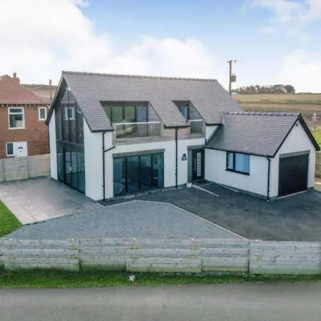 别墅 Luxury 4-bedroom Beachfront With Hot Tub & Games *