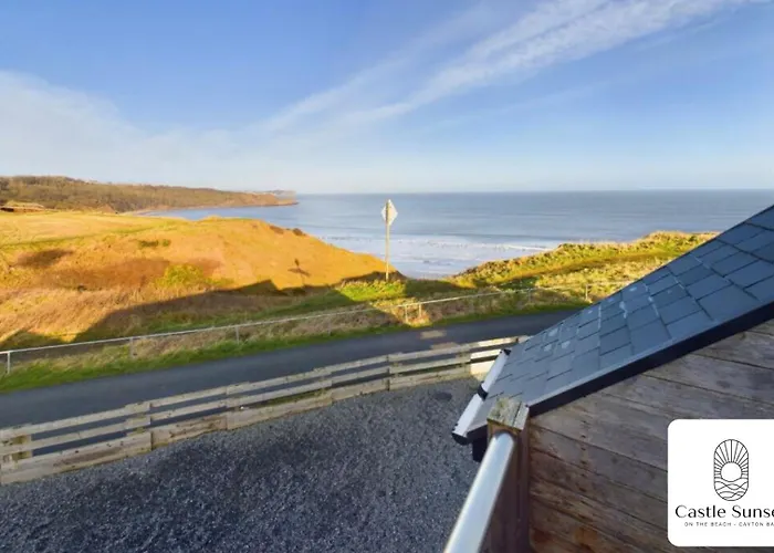 Luxury 4-bedroom Beachfront With Hot Tub & Games 别墅 *