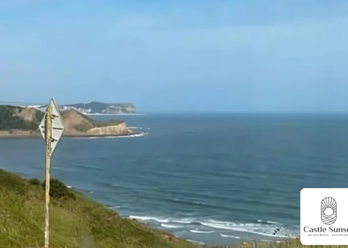 Luxury 4-bedroom Beachfront With Hot Tub & Games 凯顿