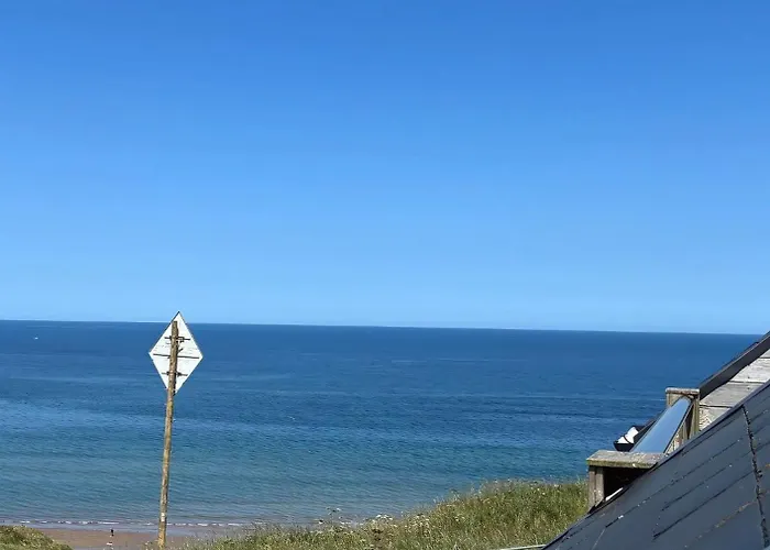 Luxury 4-bedroom Beachfront With Hot Tub & Games 别墅 *