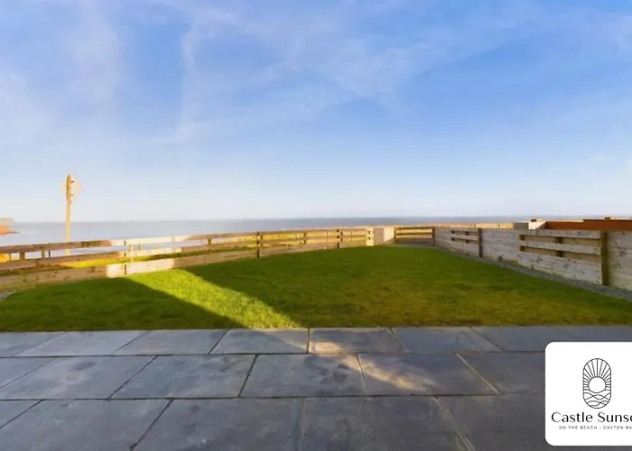 Luxury 4-bedroom Beachfront With Hot Tub & Games *